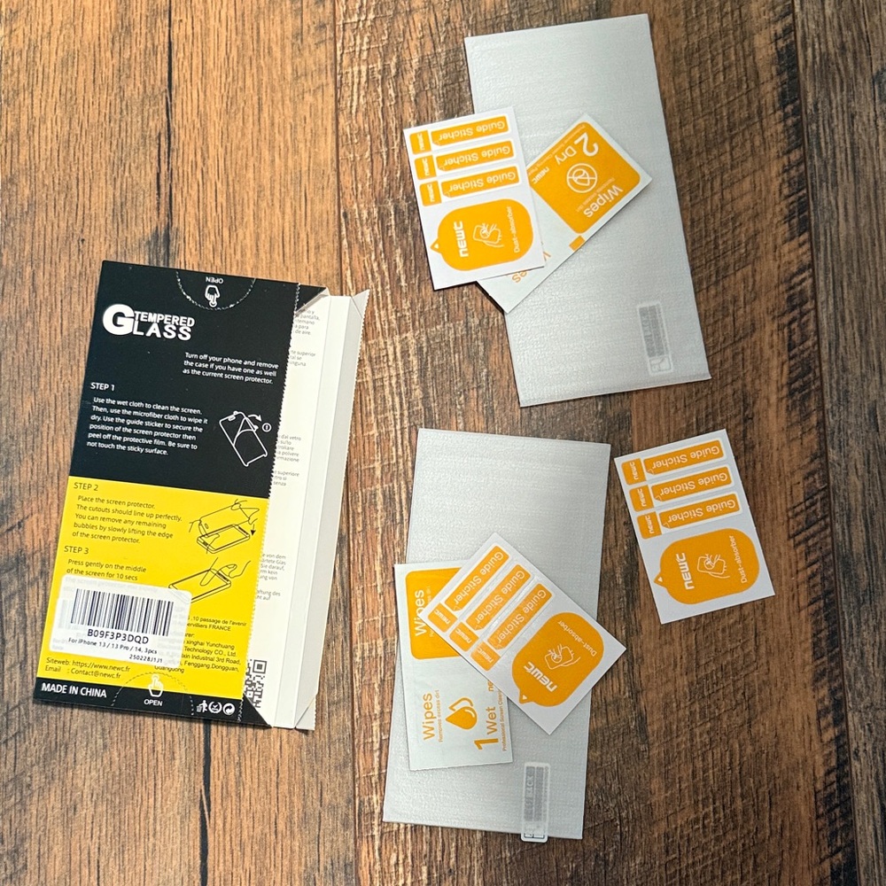 Tempered Glass Screen Protector - Yellow - Picture 3 of 3